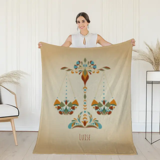 Kuscheldecke 75 x 100 cm Design Sternzeichen Waage floral mit Namen
