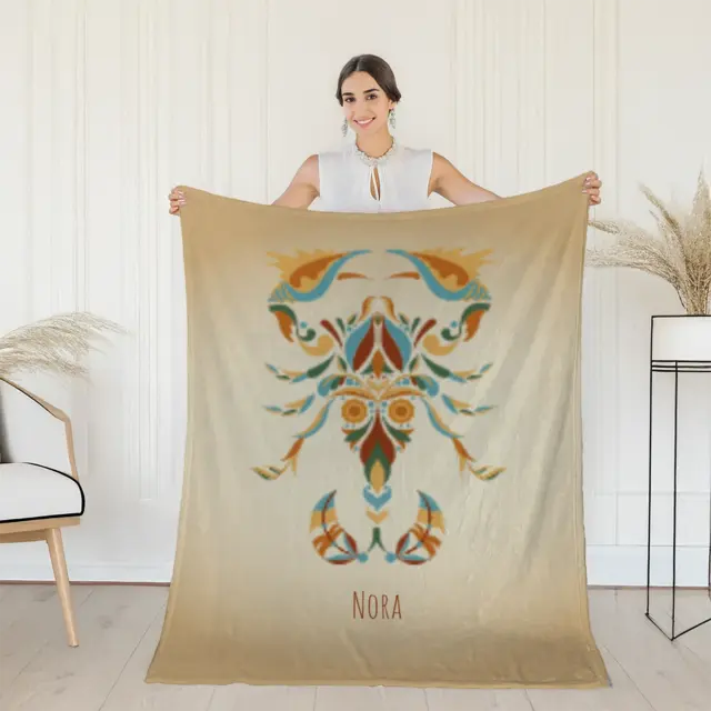 Kuscheldecke 75 x 100 cm Design Sternzeichen Skorpion floral mit Namen