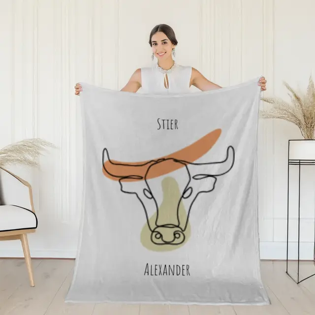 Kuscheldecke 140 x 200 cm Design Sternzeichen Stier Lineart mit Namen