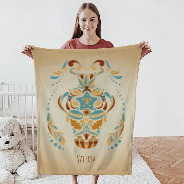 Kuscheldecke 75 x 100 cm Design Sternzeichen Fische floral mit Namen