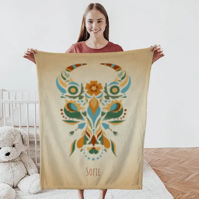 Kuscheldecke 75 x 100 cm Design Sternzeichen Stier floral mit Namen
