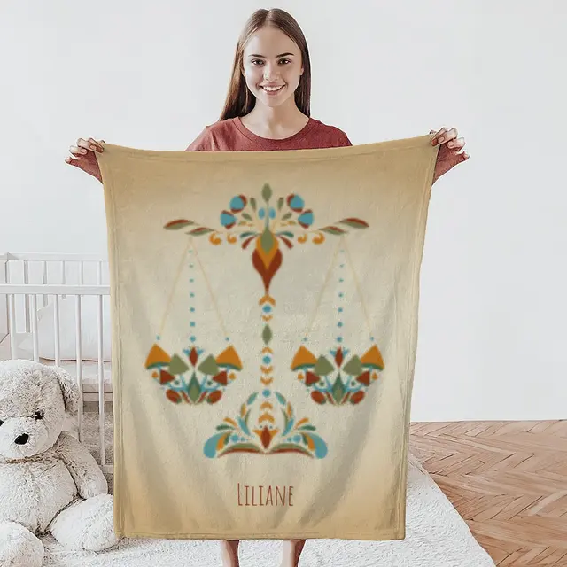 Kuscheldecke 75 x 100 cm Design Sternzeichen Waage floral mit Namen