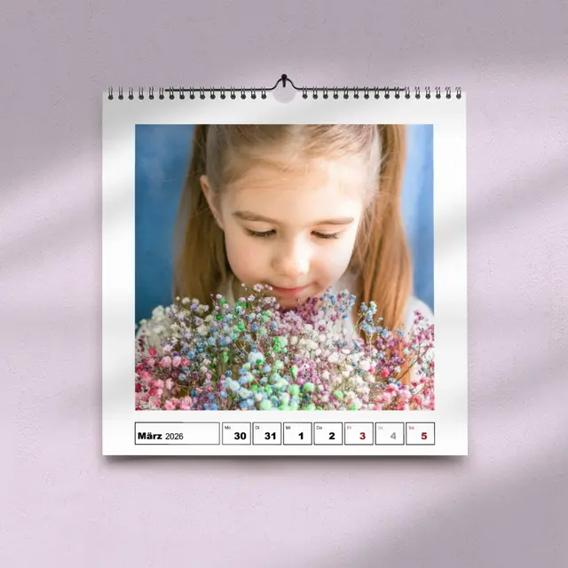 Quadratischer Wochenkalender mit Rahmen