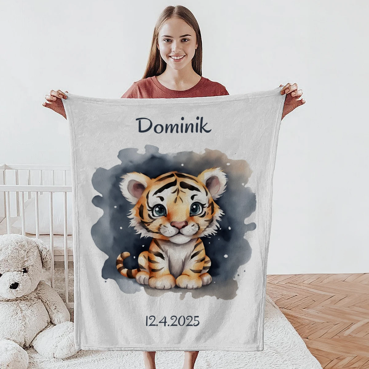 Kleiner Tiger auf Babydecke mit Namenspersonalisierung