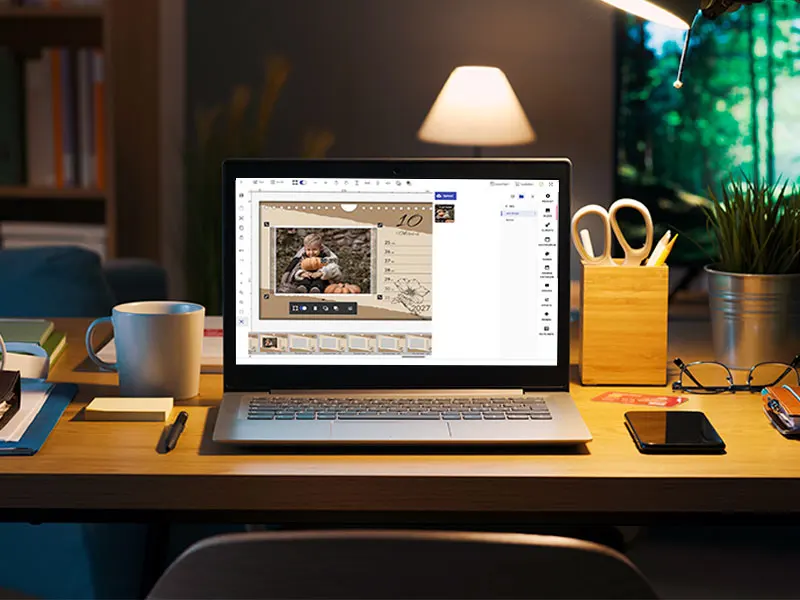 Kalender am Laptop online mit Fotos gestalten