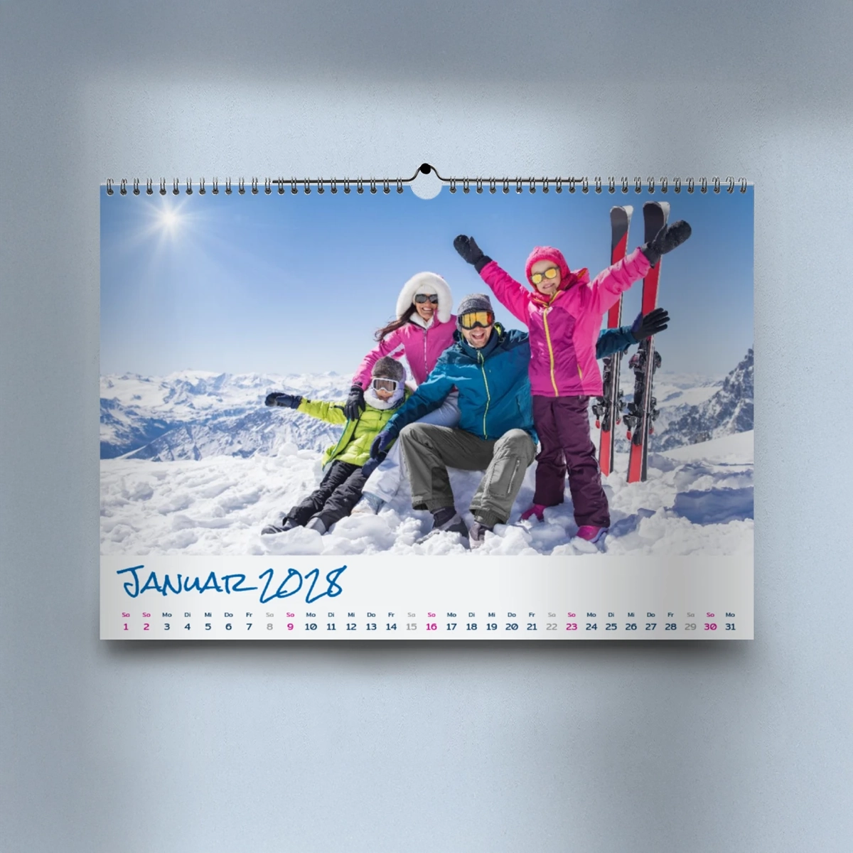 Monatskalender für die Wand im Querformat