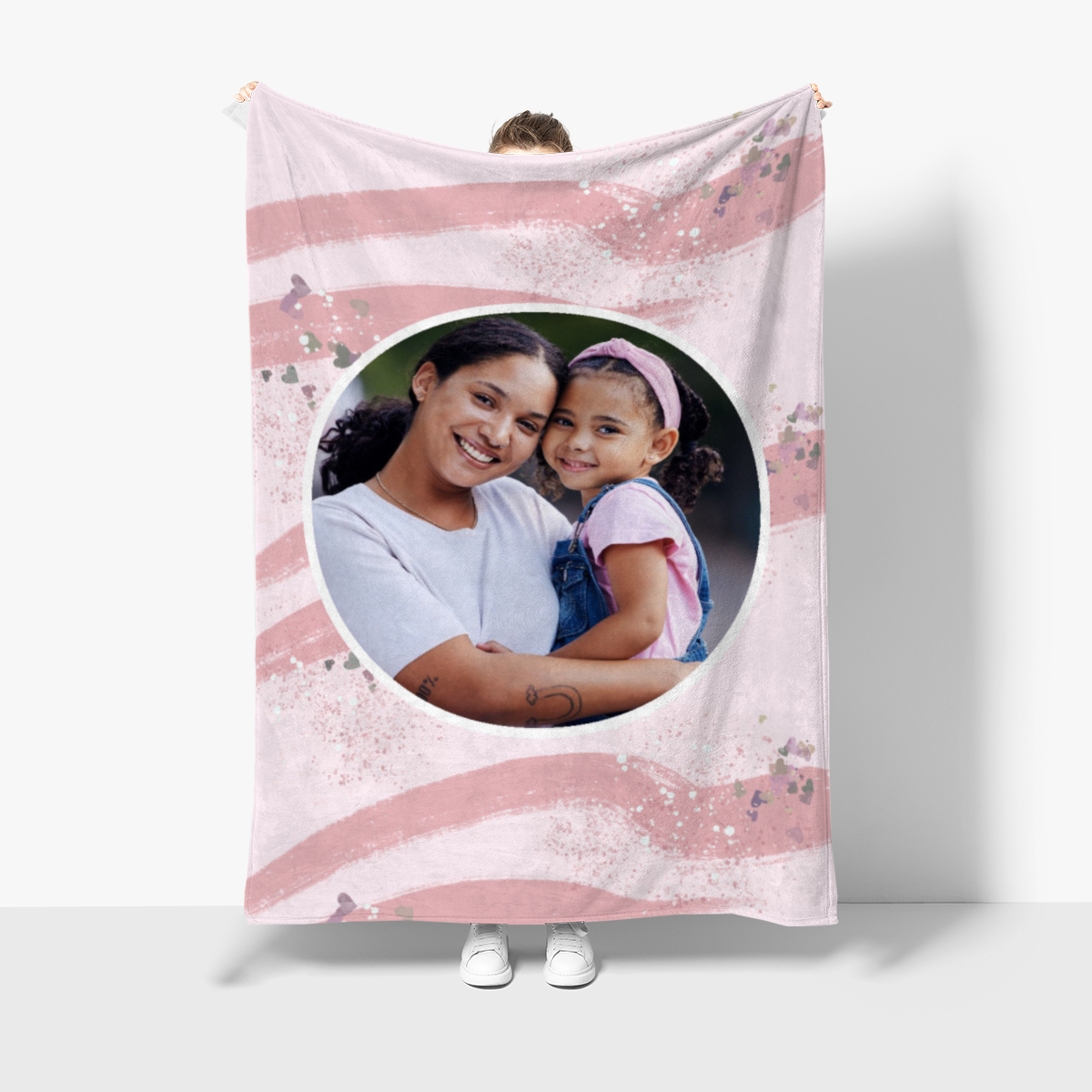 Kuscheldecke rosa 140 x 200 cm - mit Foto personalisierbar - Fotodecke selbst gestalten - Geschenkidee Muttertag, Geburtstag - Pinselstriche Hearts rose